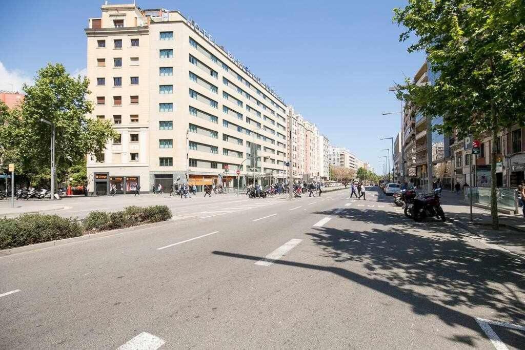 Port VIII Apart Centrico En Paralelo Cerca Rambla Barcelona Eksteriør bilde